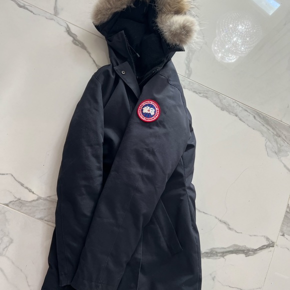 Canada Goose Victoria Parka- 3037L- XXS- ADMIRAL BLUE (Close to black) - Picture 3 of 14